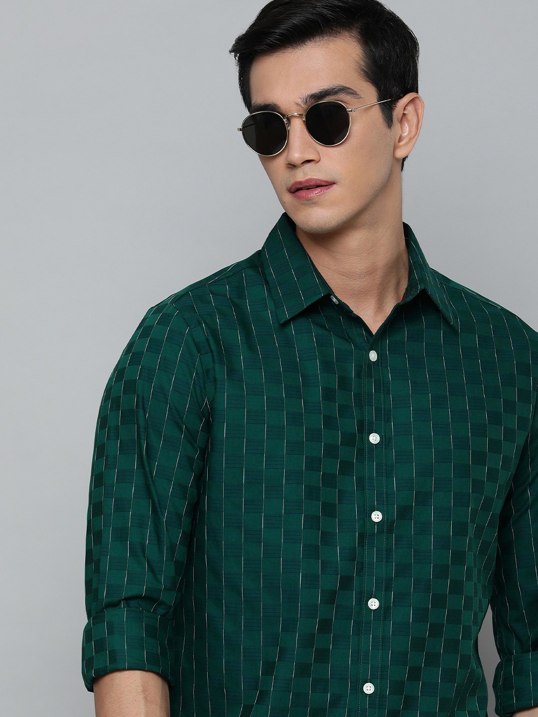 

Levis Slim Fit Checked And Striped Pure Cotton Casual Shirt, Green