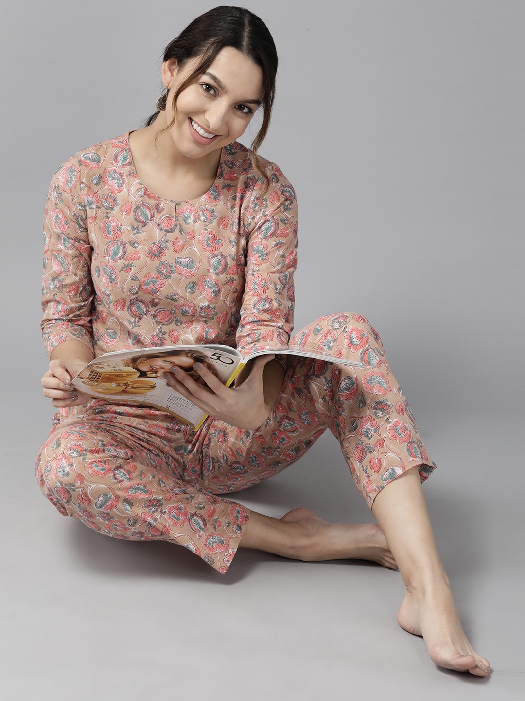 

Prakrti Women Printed Pure Cotton Night Suit, Beige