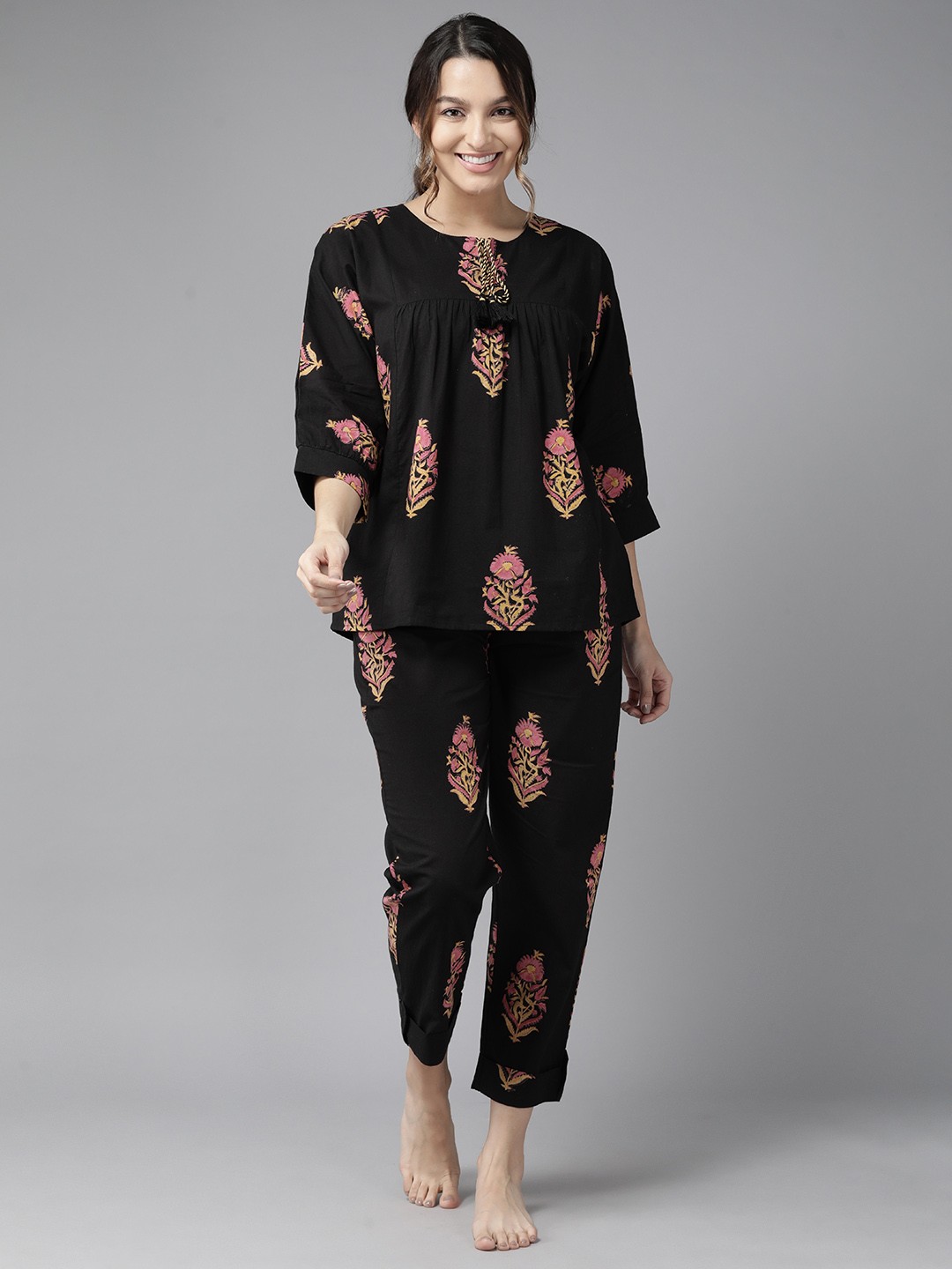 

Prakrti Printed Cotton Night suit, Black