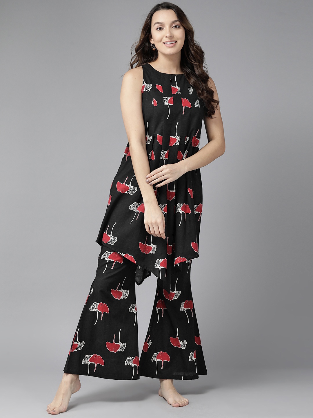 

Prakrti Printed Cotton Night suit, Black