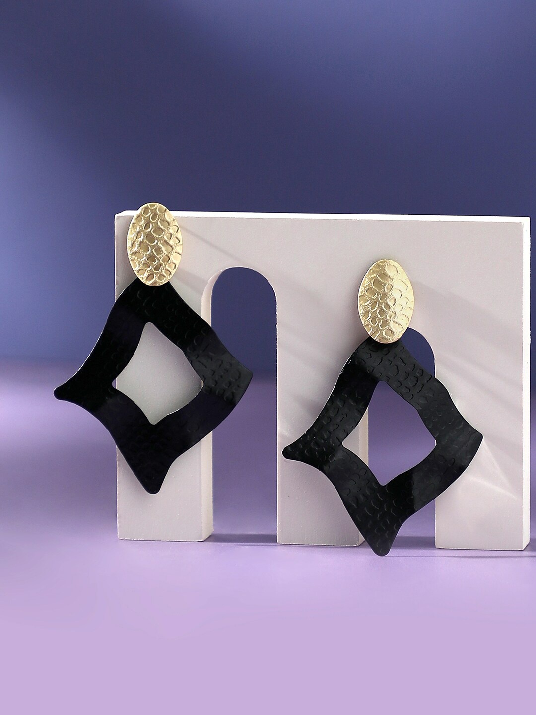 

SOHI Gold-Plated Geometric Drop Earrings, Black