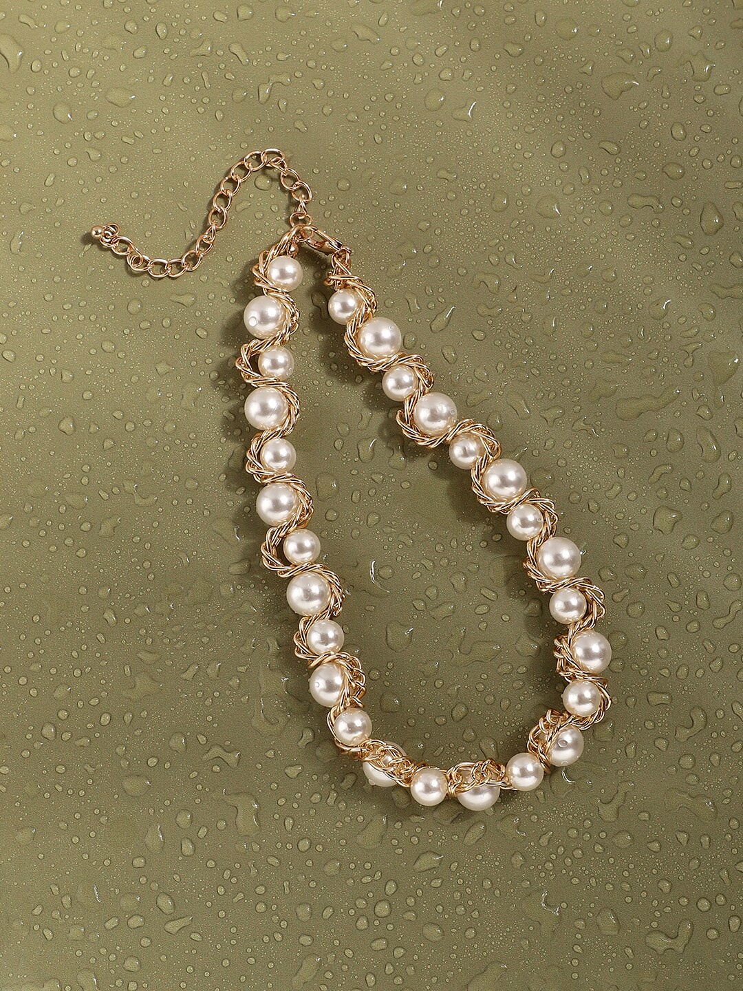 

SOHI Gold-Plated Beaded Necklace, White
