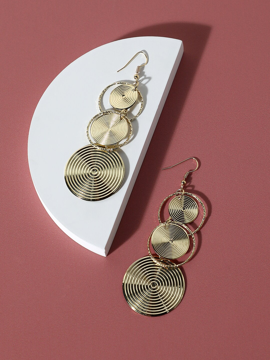 

SOHI Gold Plated Contemporary Drop Earrings