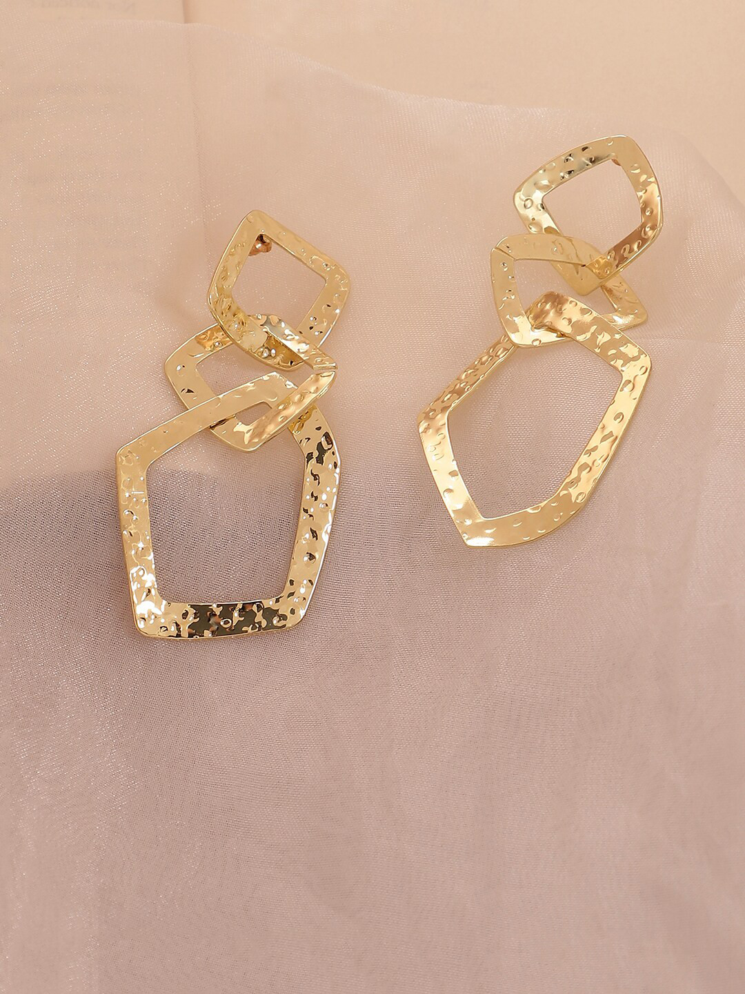 

SOHI Gold-Plated Contemporary Drop Earrings