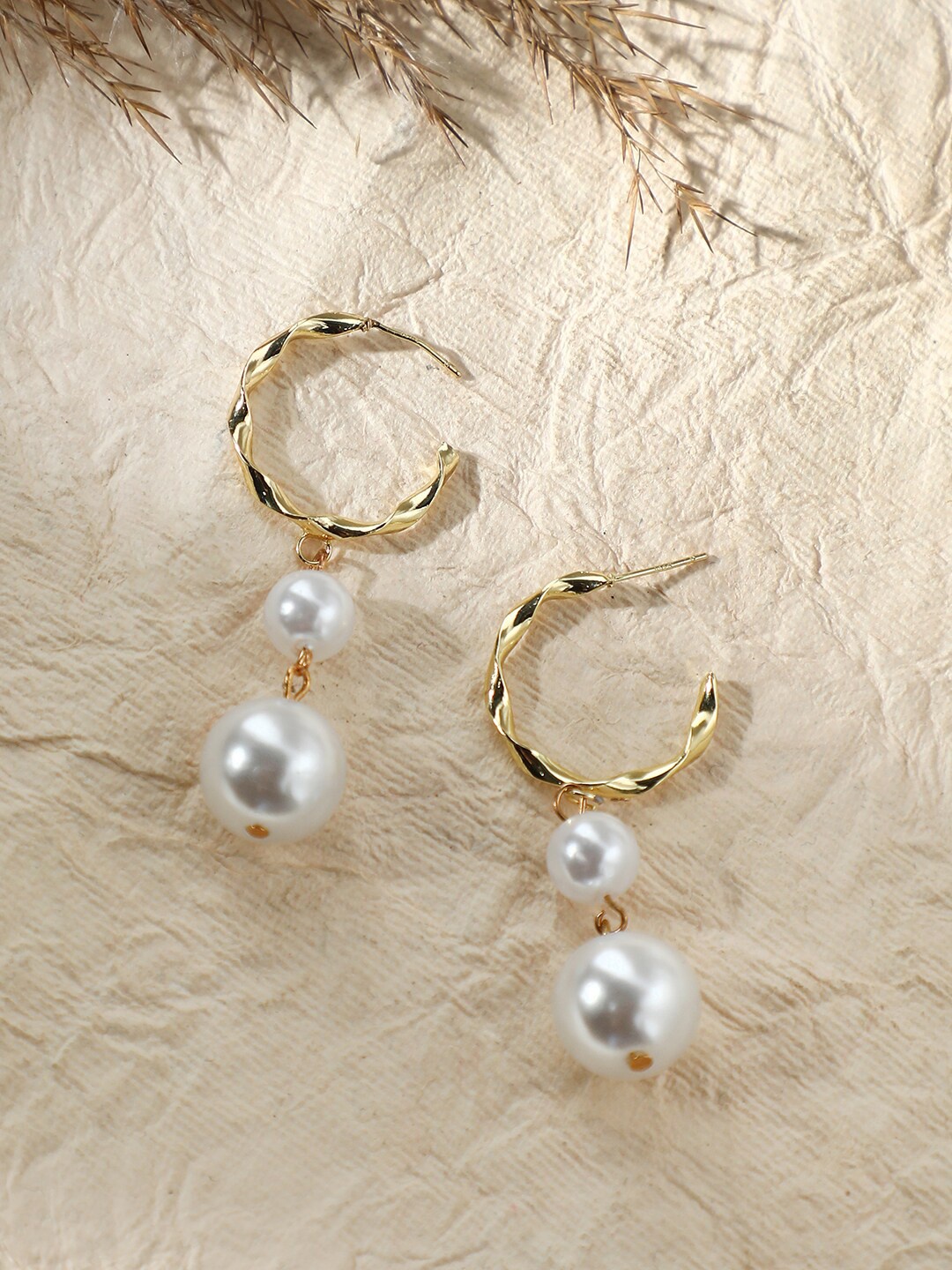 

SOHI Gold-Plated Contemporary Drop Earrings, White