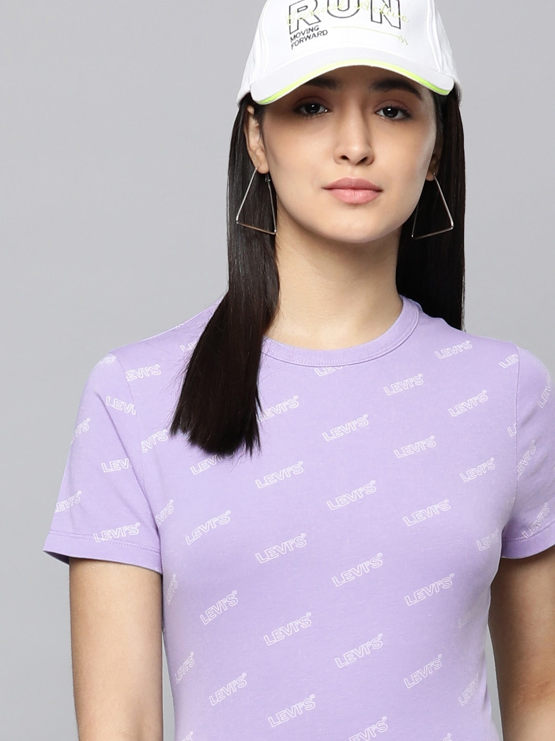 

Levis Women Brand Logo Print Knitted Slim Fit T-shirt, Purple