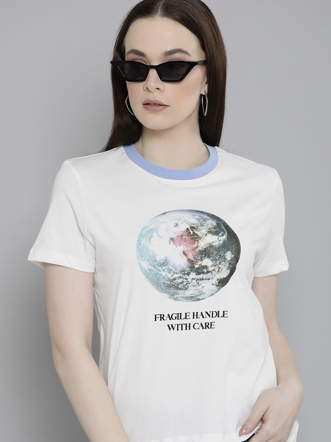 

Levis Women Printed Pure Cotton T-shirt, White