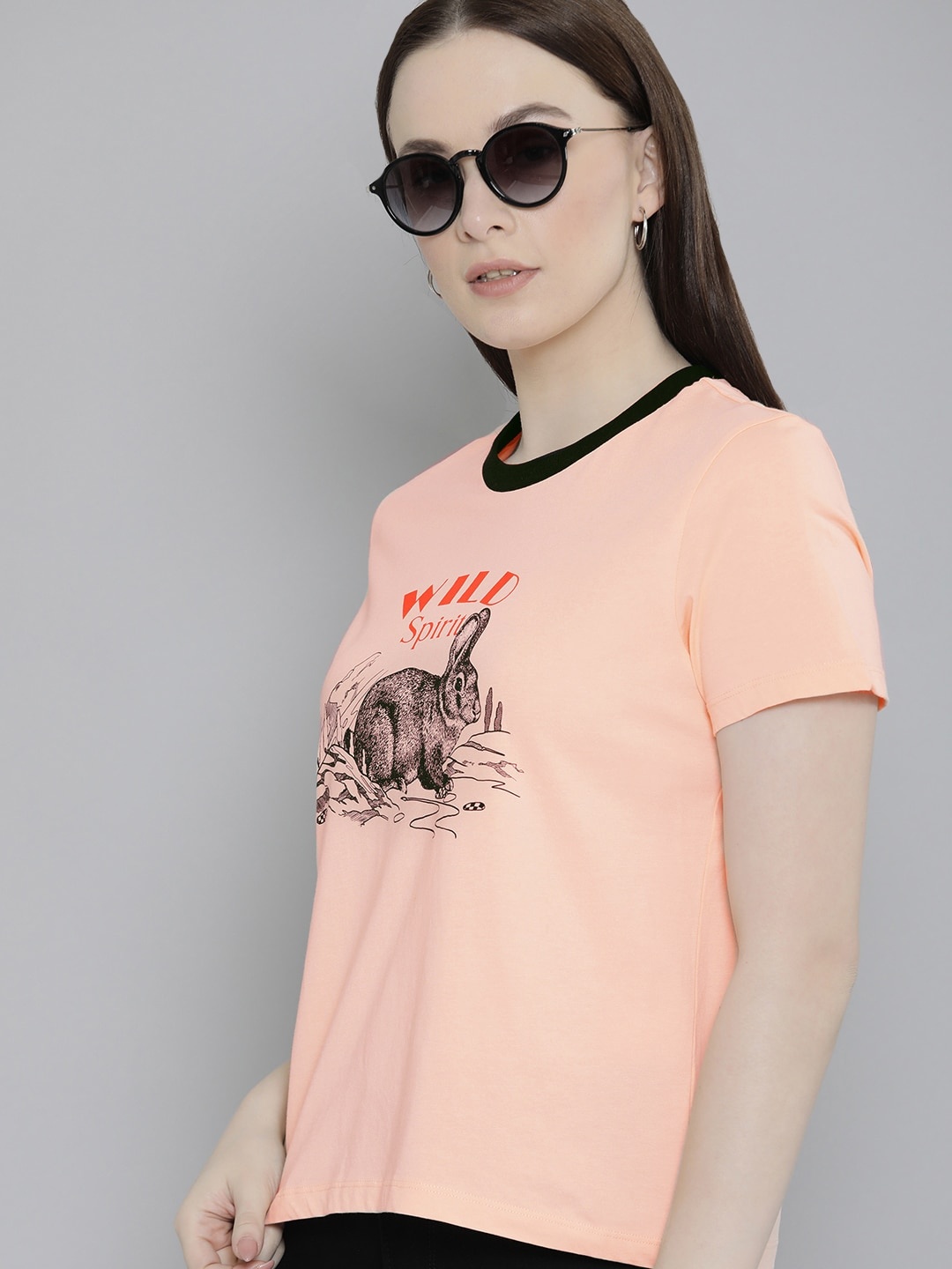 

Levis Women Pure Cotton Round Neck Graphic Printed T-shirt, Peach