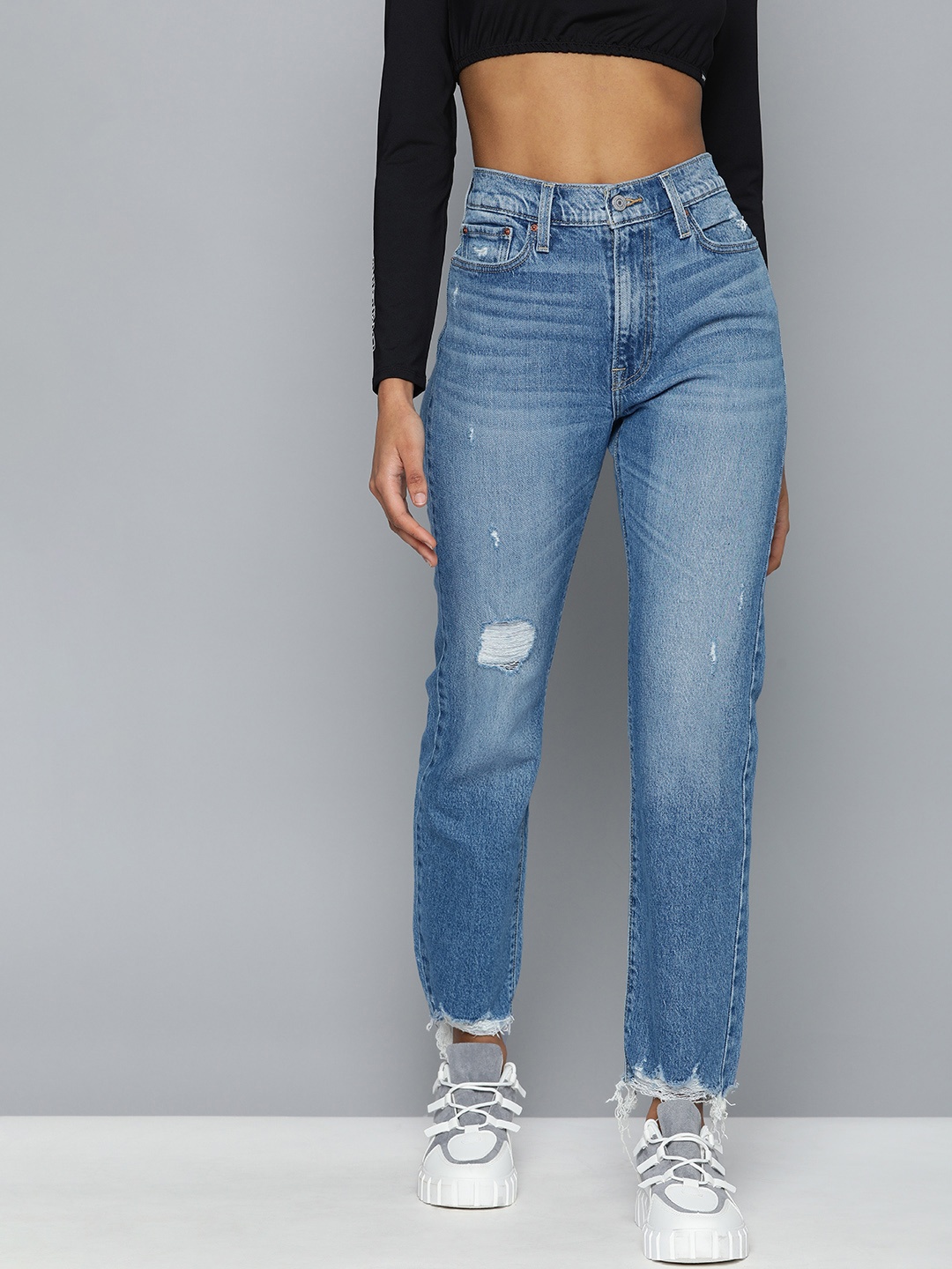 

Levis Straight Fit Mid-Rise Mildly Distressed Heavy Fade Jeans, Blue