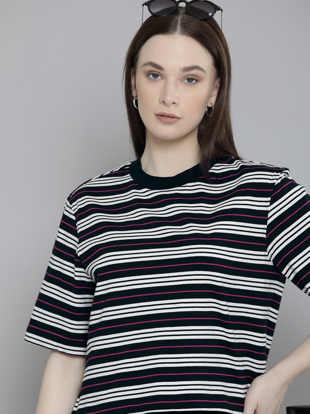 

Levis Women Pure Cotton Striped Drop-Shoulder T-shirt, Black