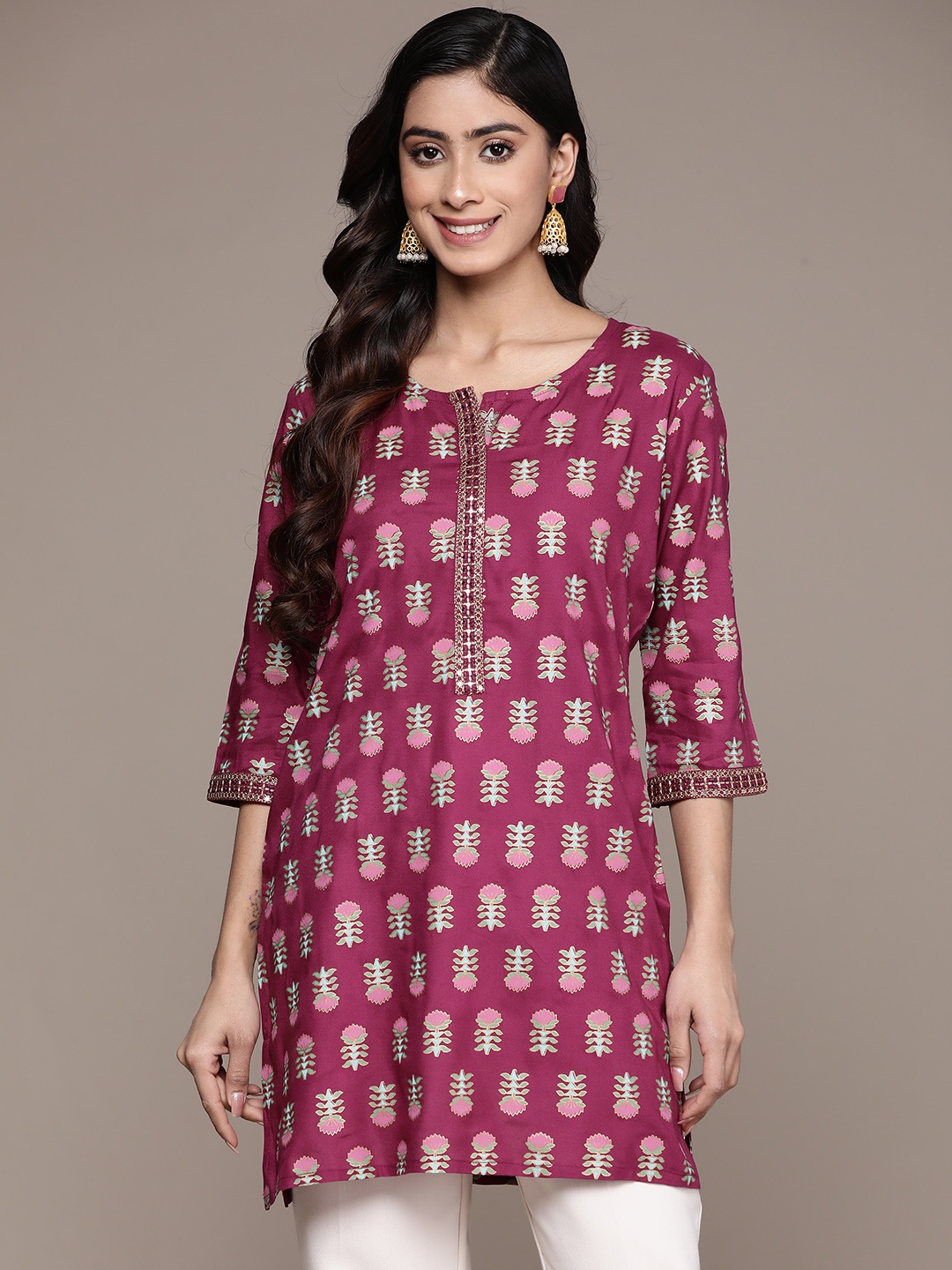 

Anubhutee Floral Printed Kurti, Magenta