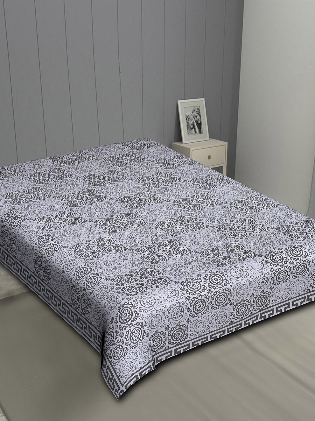 

INDHOME LIFE Grey & Black Ethnic Motifs 200 TC Pure Cotton Single Bedsheet