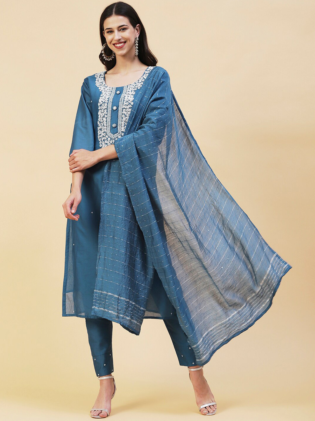 

FASHOR Women Teal Ethnic Motifs Embroidered Thread Work Kurta with Trousers & With Dupatta