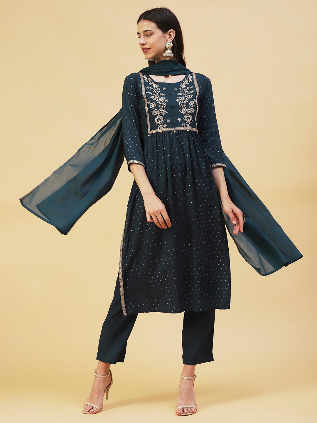 

FASHOR Ethnic Motifs Pleated Thread Work Kurta with Trousers & Dupatta, Green