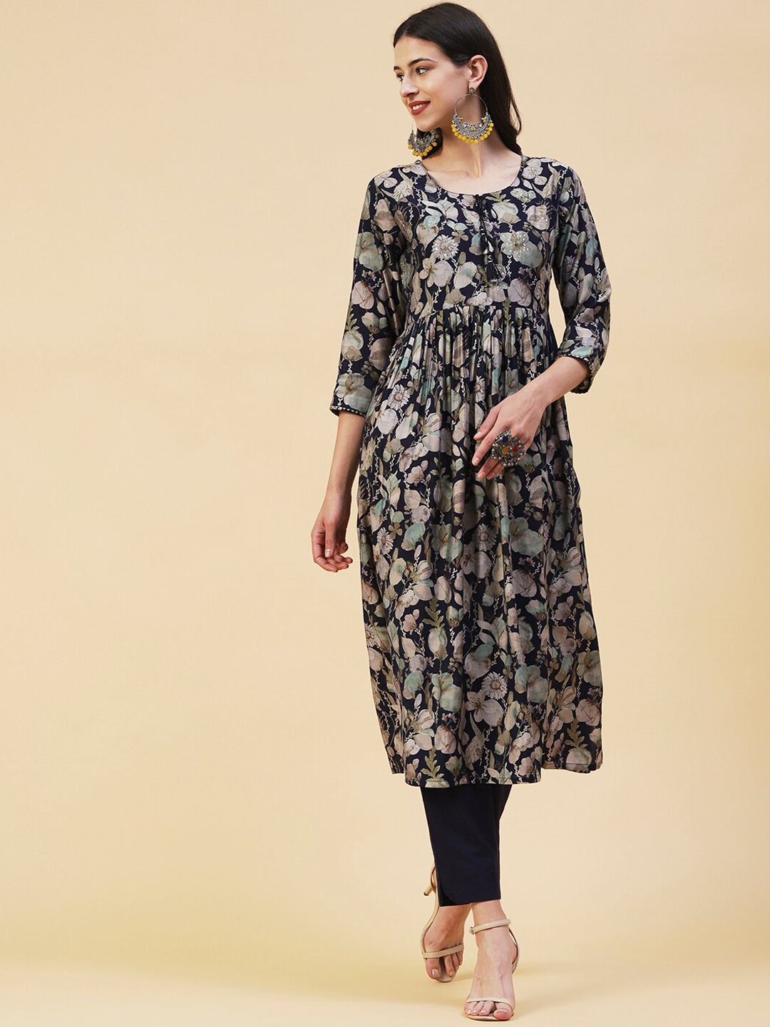 

FASHOR Floral Printed Tie-Up Neck Pleated A-Line Kurta With Trousers, Navy blue
