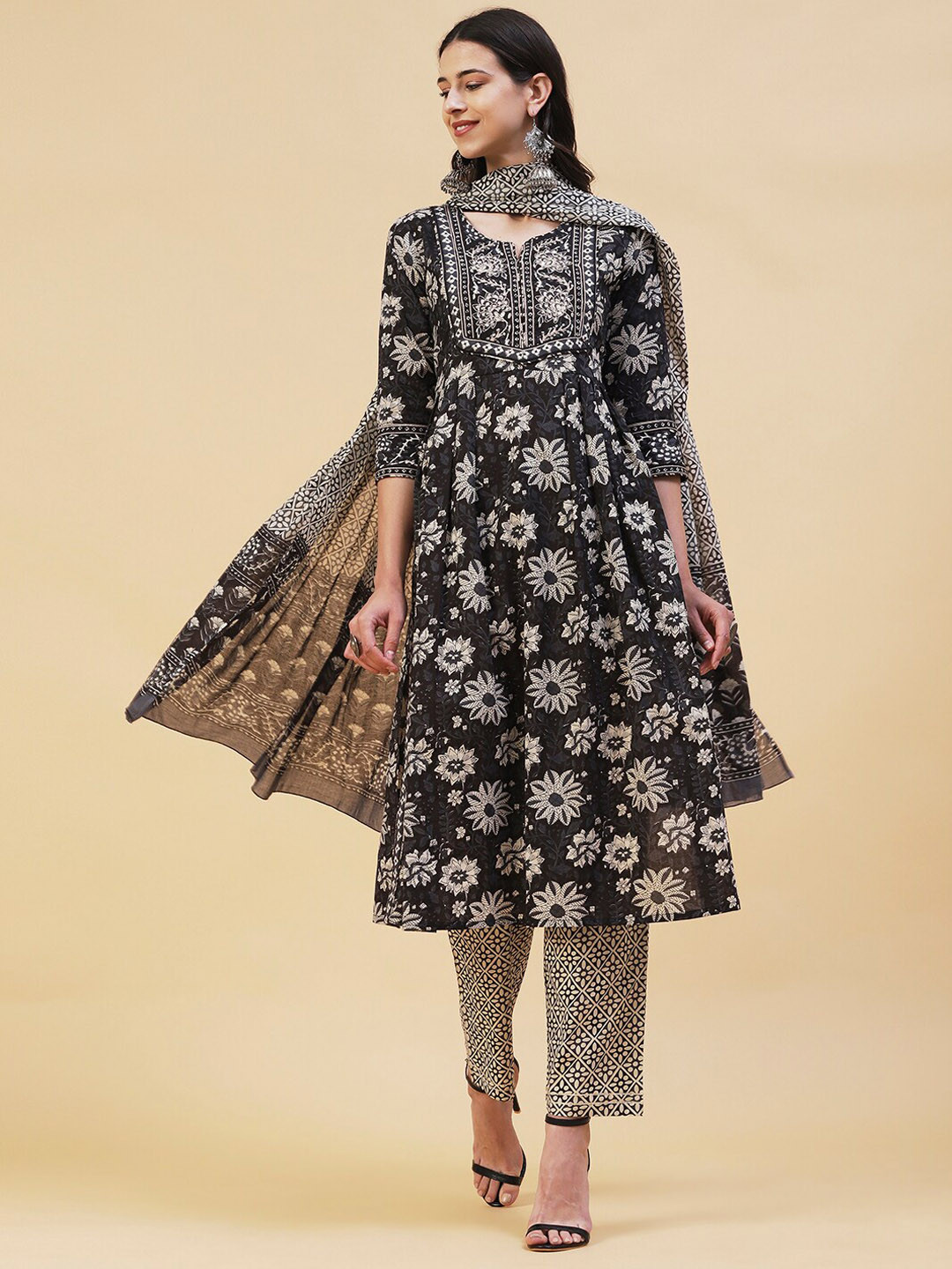 

FASHOR Floral Printed Pleated Gotta Patti Pure Cotton Kurta with Trousers & Dupatta, Black