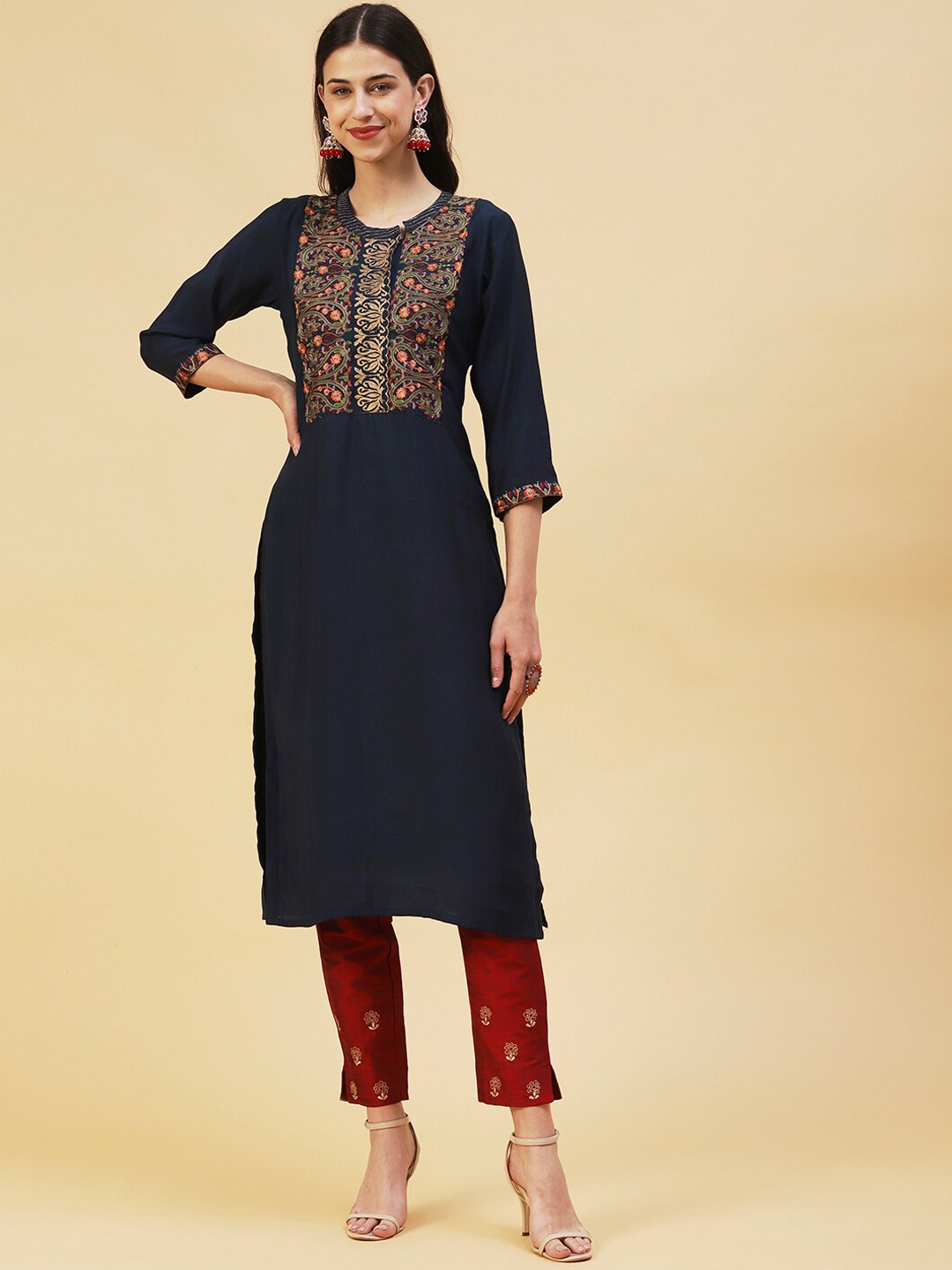 

FASHOR Floral Embroidered Yoke Design Straight Kurta, Navy blue