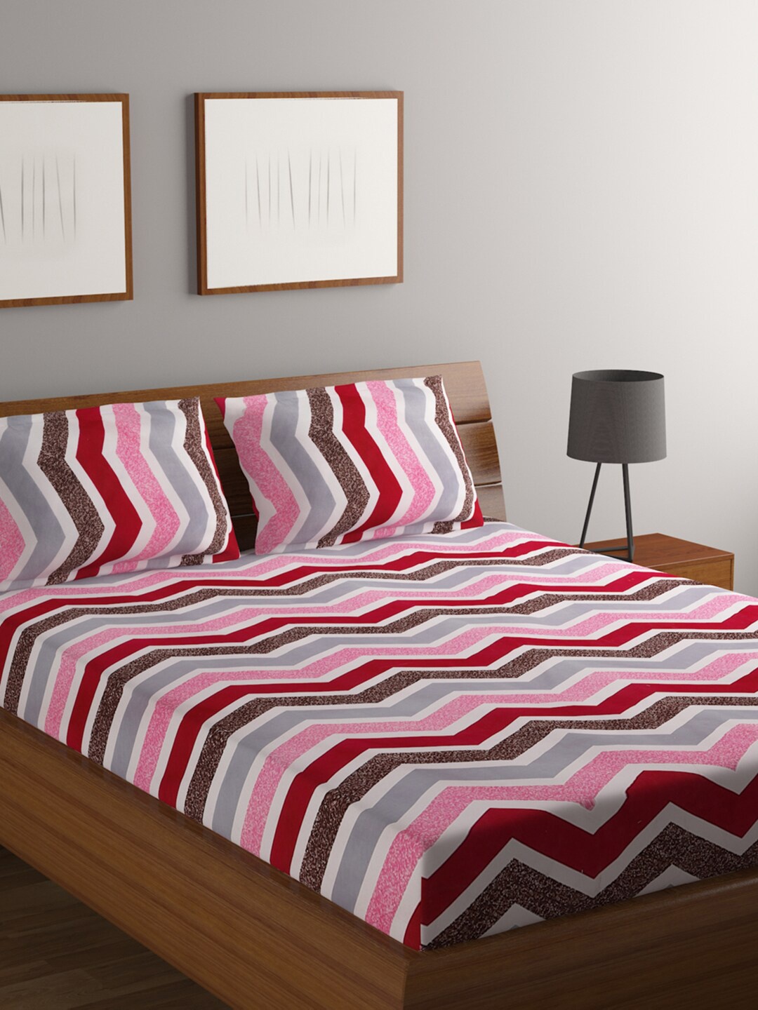 

BOMBAY DYEING White & Pink 144 TC Queen Bedsheet with 2 Pillow Covers