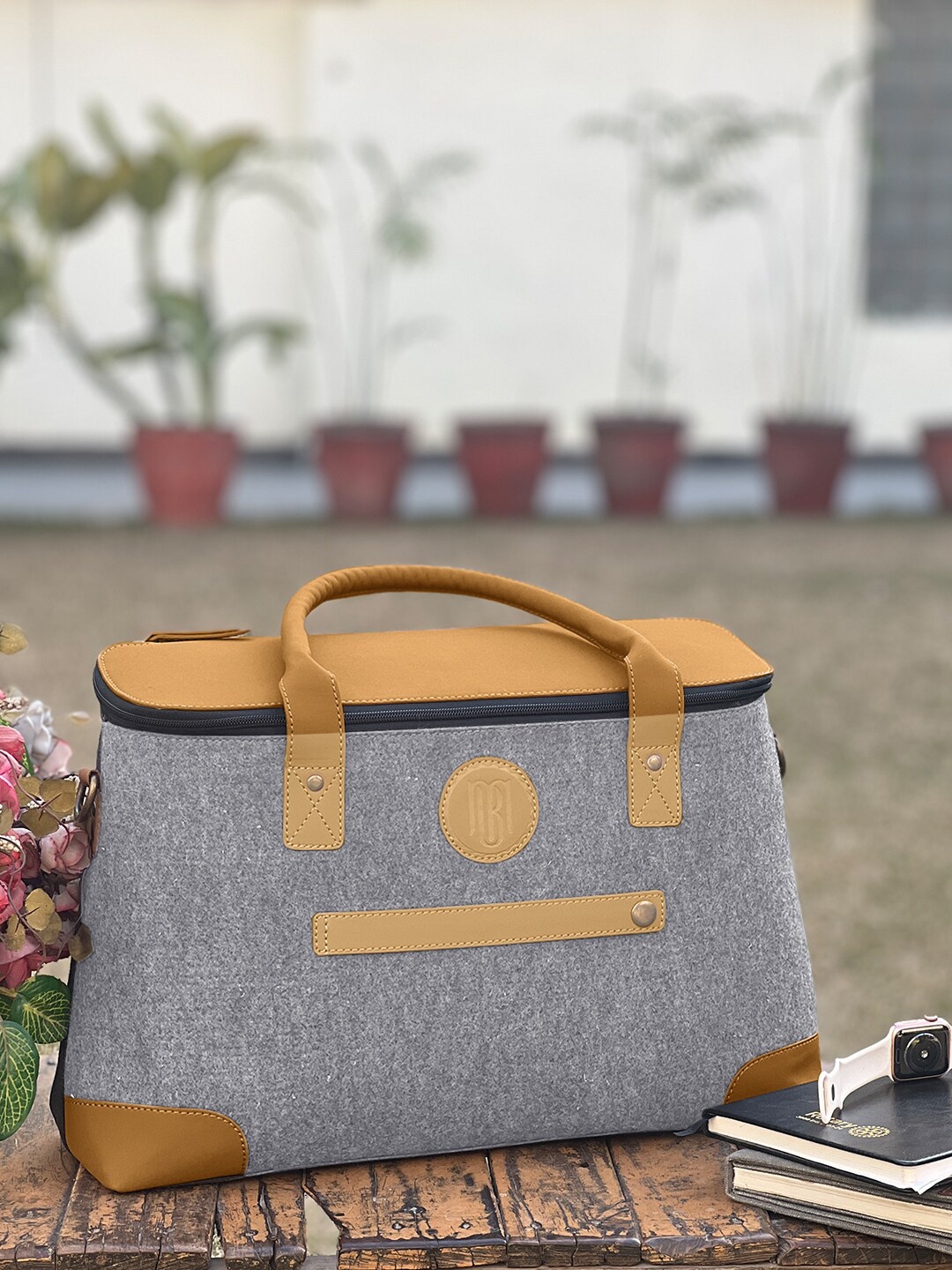 

Mona B Colourblocked Crossbody Messenger Bag, Grey melange