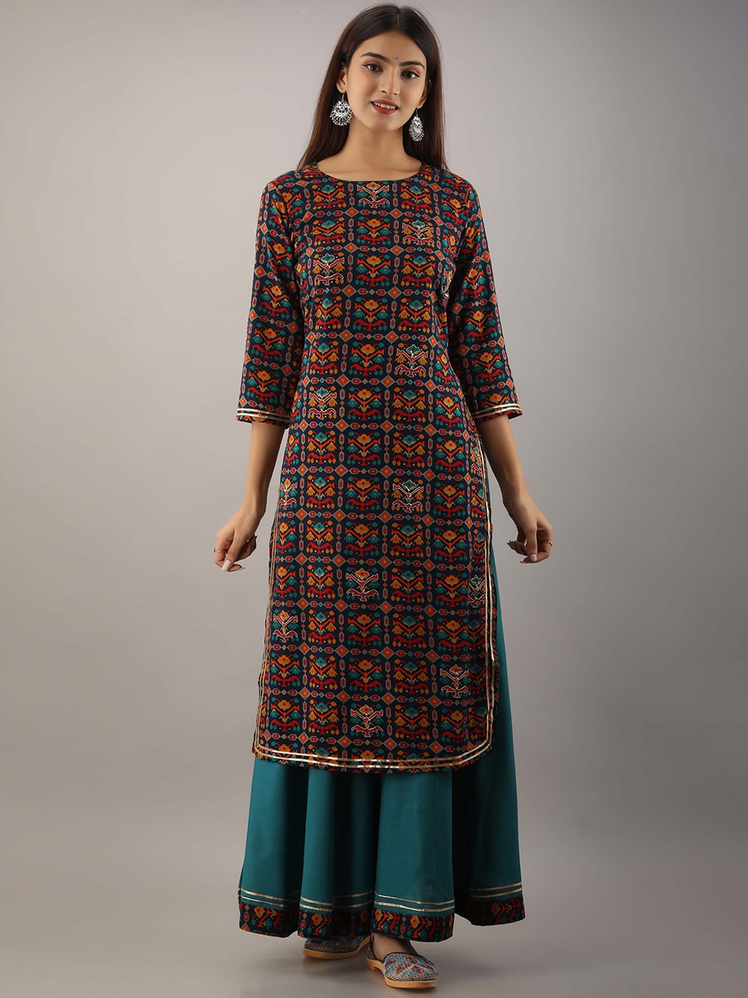 

Spera Notch Neck Ethnic Motifs Printed Straight Kurta With Skirt, Red