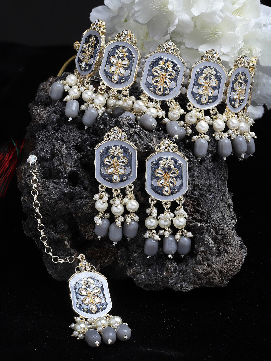 

KARATCART Gold-Plated Kundan-Studded & Beaded Jewellery Set, Grey