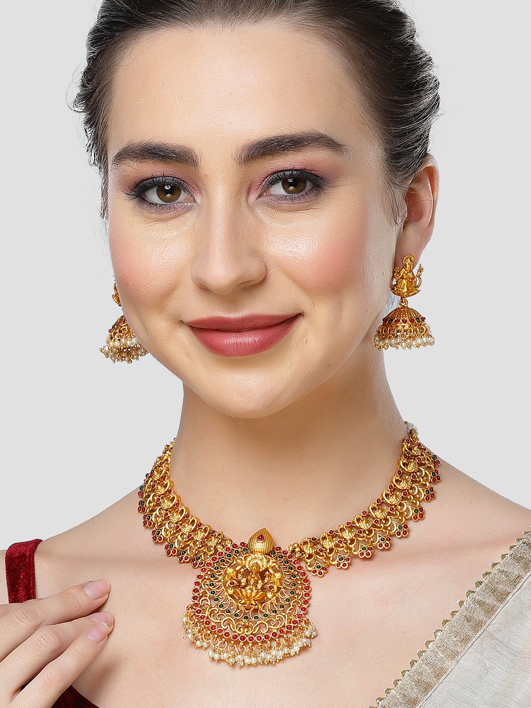 

KARATCART Gold-Plated Kundan-Studded Pearl Beaded Jewellery Set