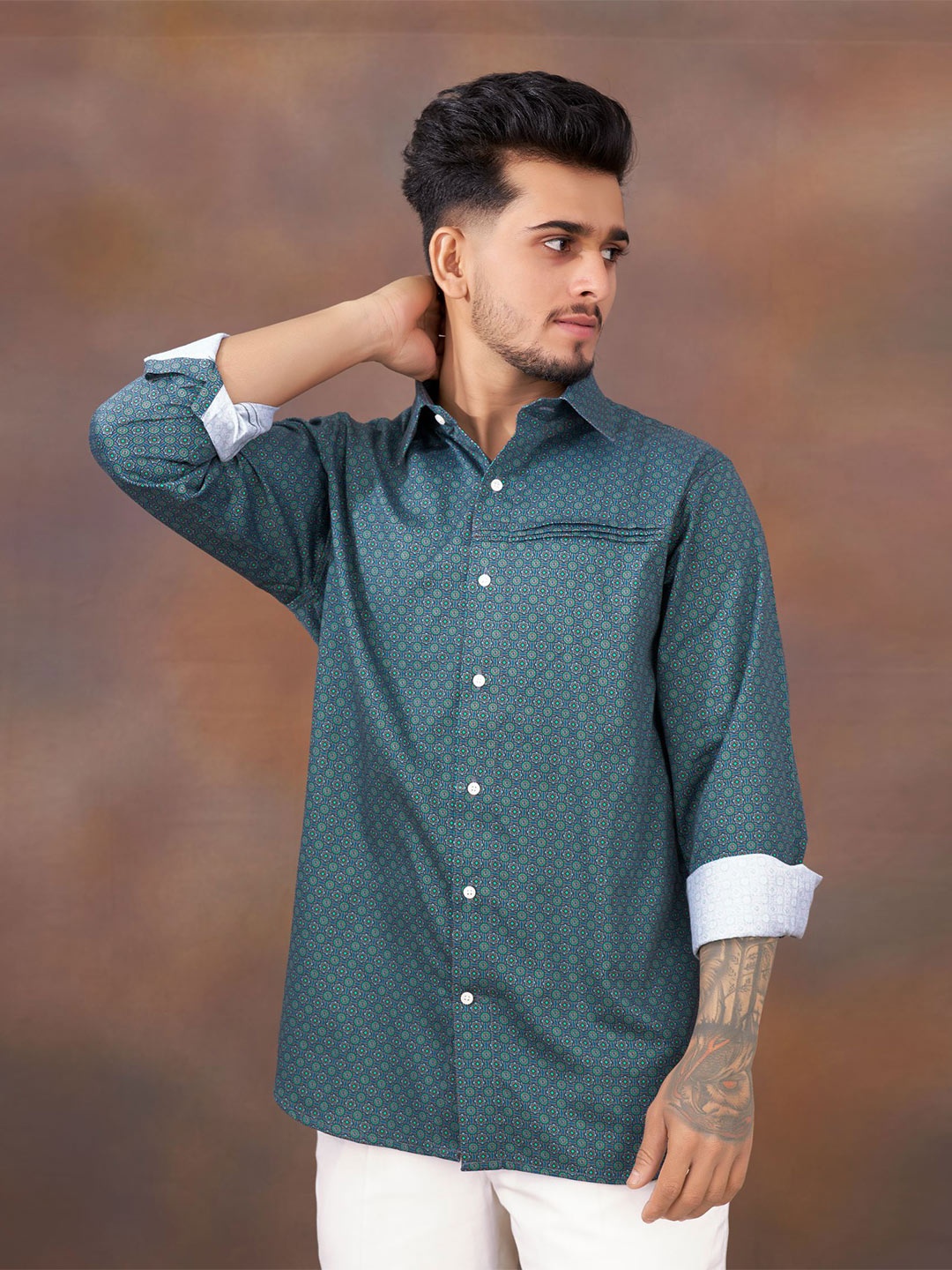 

FRENCH CROWN Men Green Standard Printed Casual Shirt
