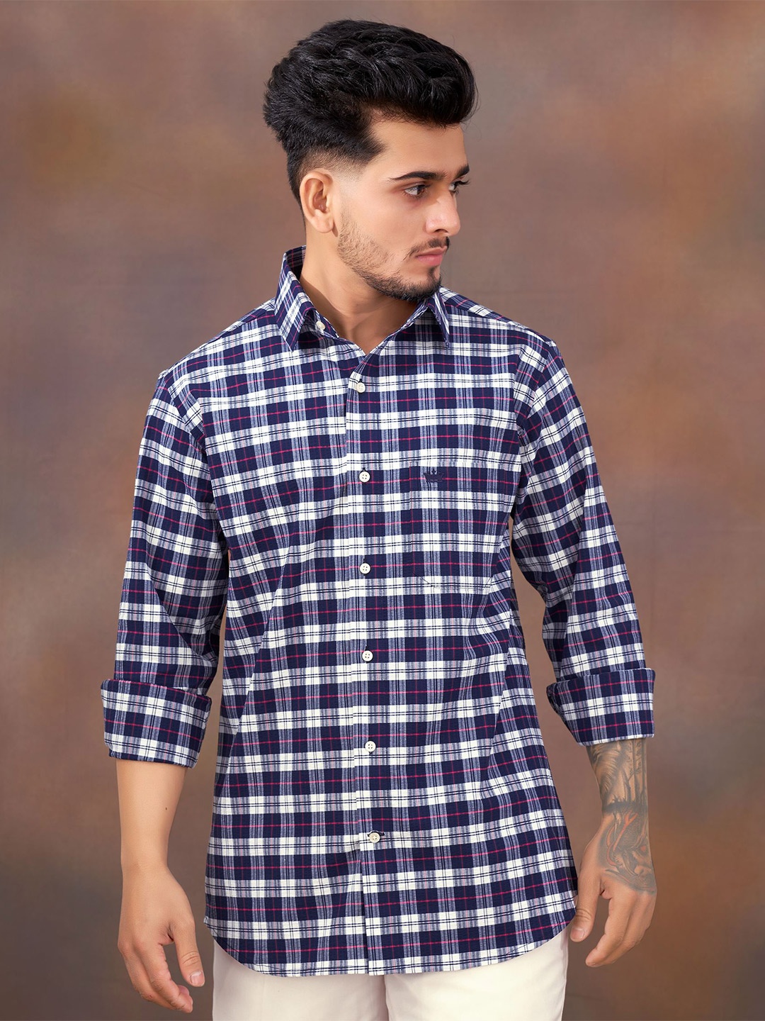 

FRENCH CROWN Men Navy Blue Standard Checked Casual Shirt