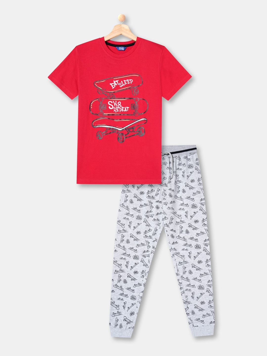 

R&B Boys Graphic Printed Night Suit, Red
