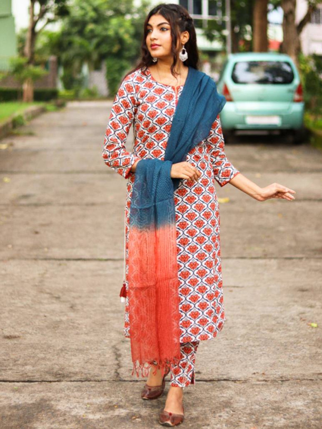 

KAAJH Floral Printed Mirror Work Pure Cotton Kurta With Trousers & Dupatta, Red