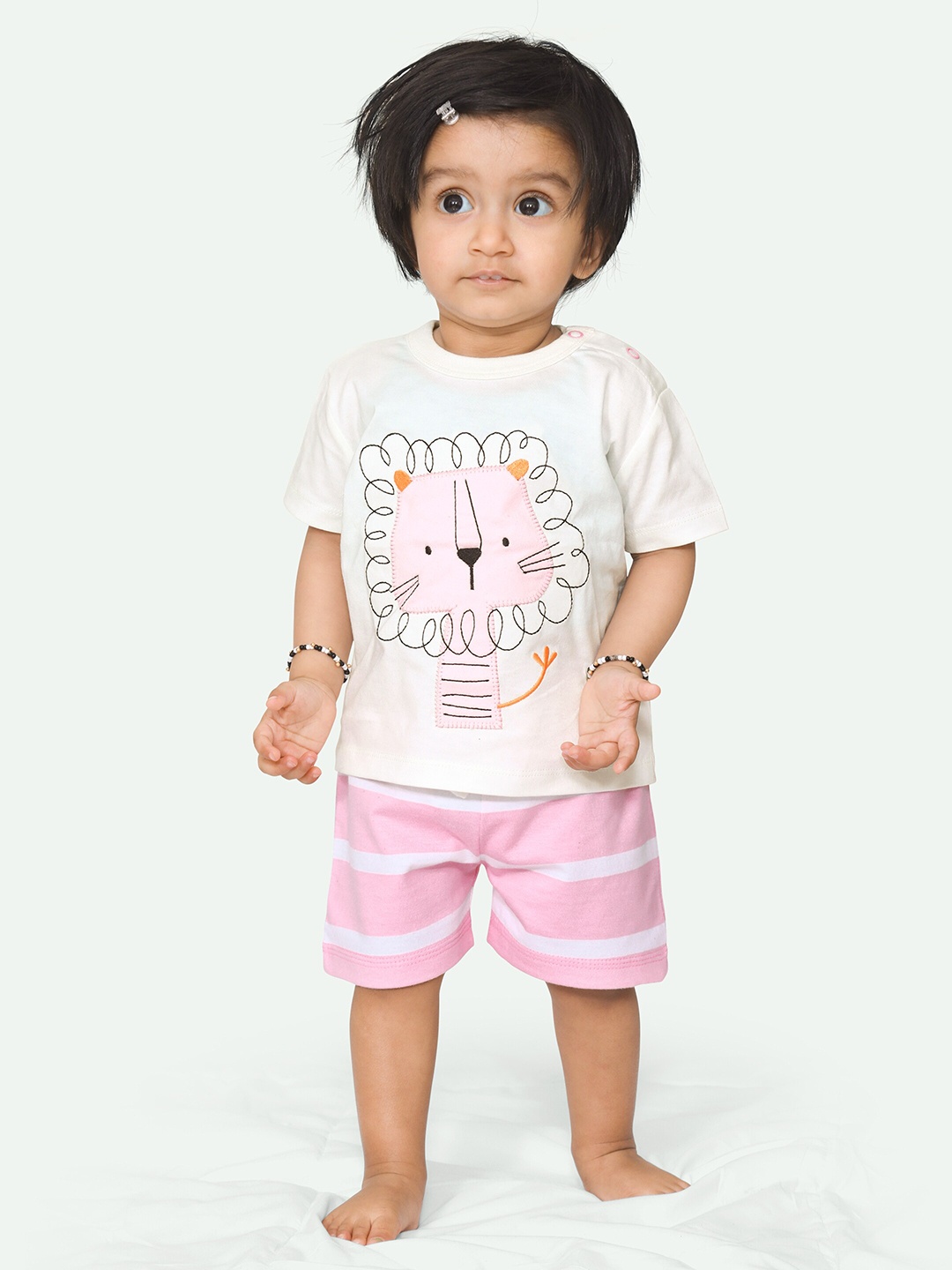 

ariel Infants Girls Printed Pure Cotton T-shirt with Shorts, White