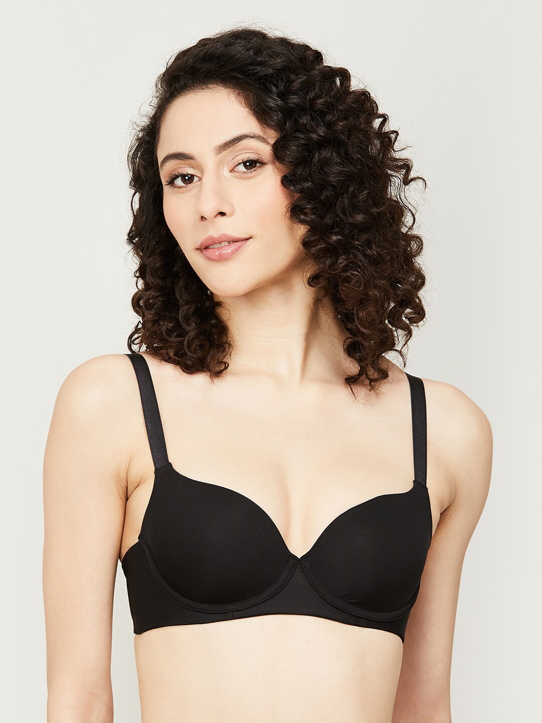 

Ginger by Lifestyle Underwired Lightly Padded All Day Comfort Medium Coverage Seamless Bra, Black