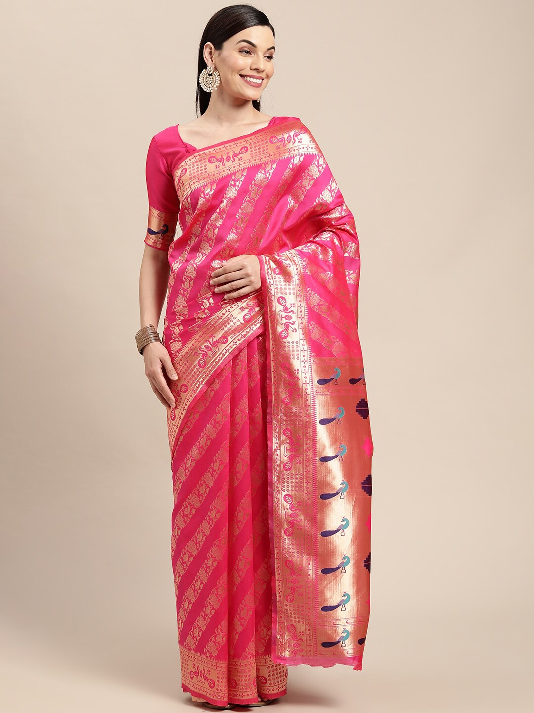 

VAIRAGEE Floral Woven Design Zari Banarasi Saree, Pink