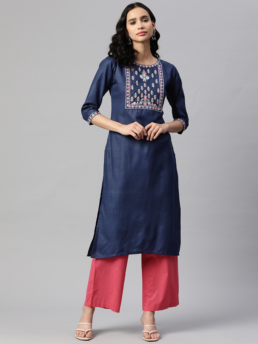 

Vbuyz Floral Yoke Design Cotton Kurta, Navy blue