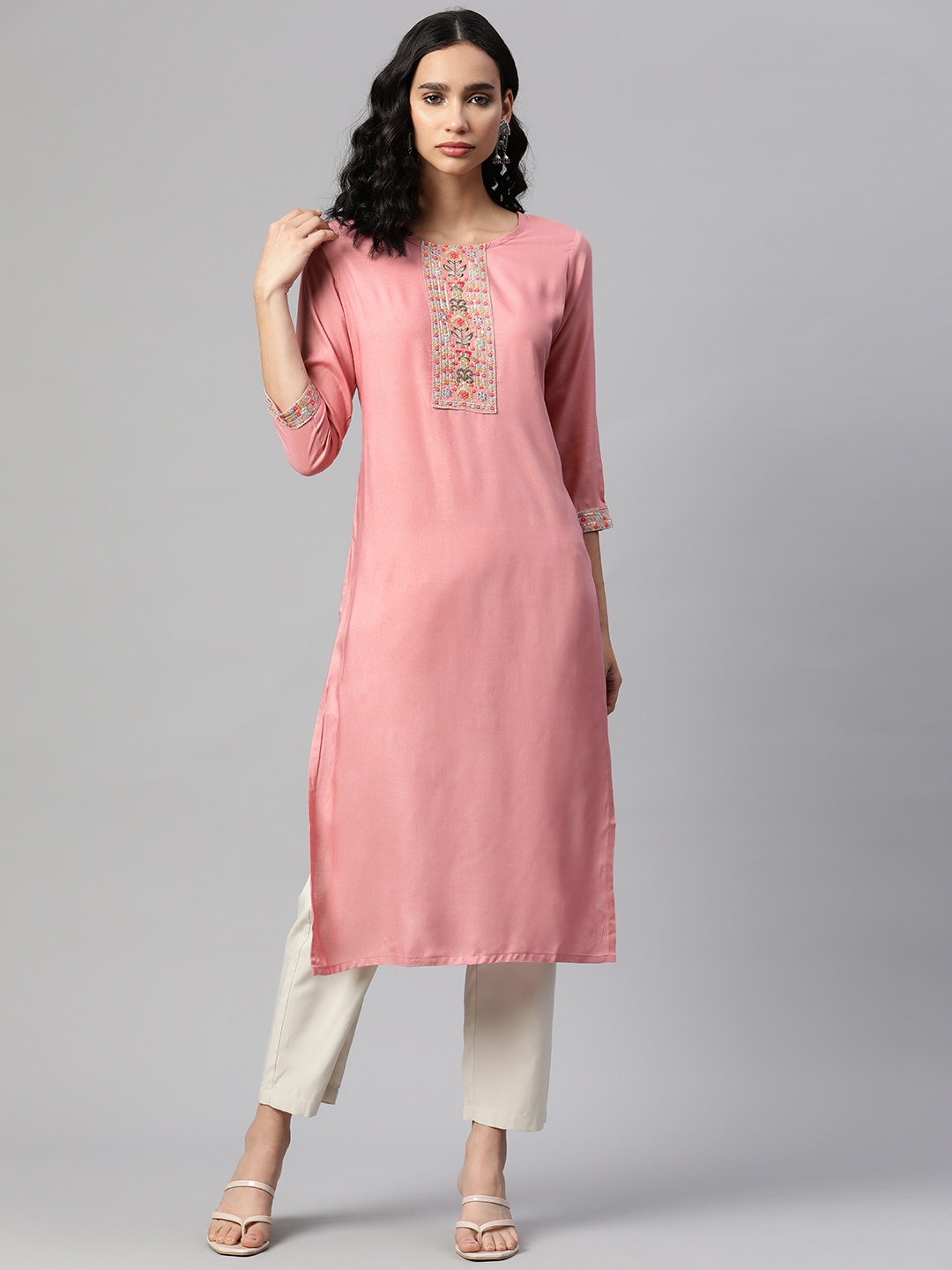 

Vbuyz Floral Yoke Design Kurta, Pink