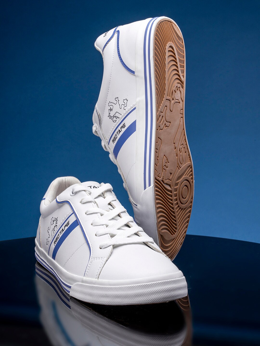 

Red Tape Men Printed Comfort Insole Sneakers, White