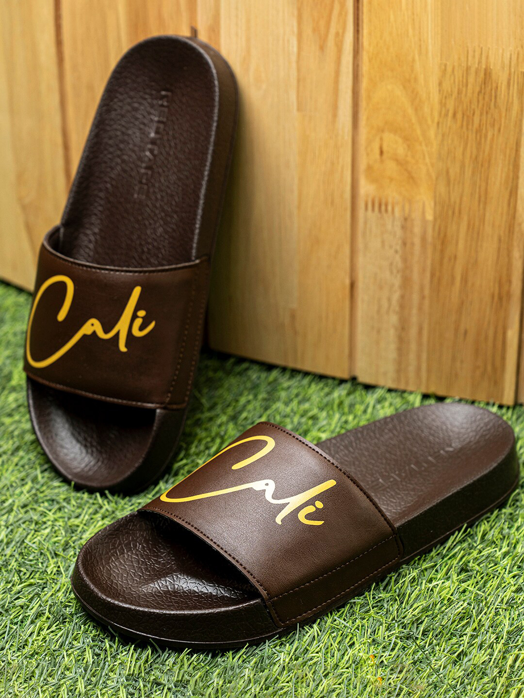 

Red Tape Men Printed Sliders, Brown
