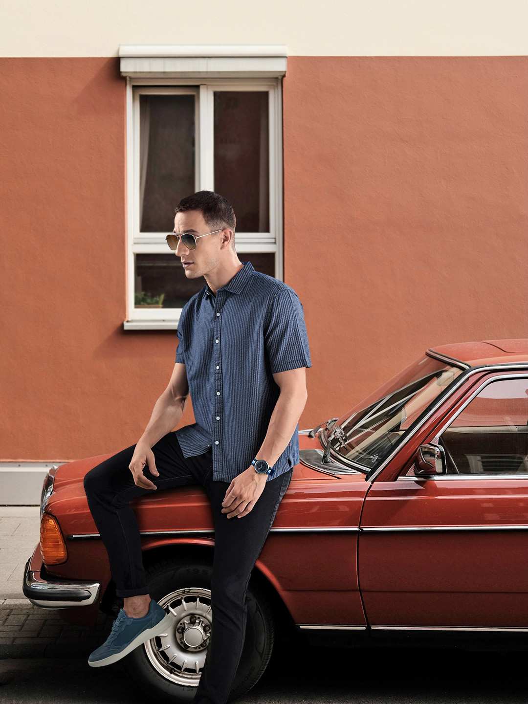 

Levis Men Pure Cotton Striped Casual Shirt, Navy blue