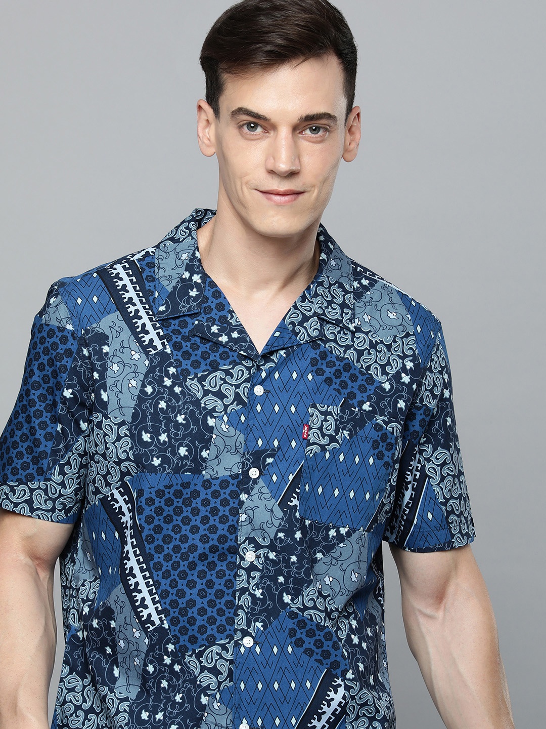 

Levis Men Printed Relaxed Fit Pure Cotton Casual Shirt, Blue