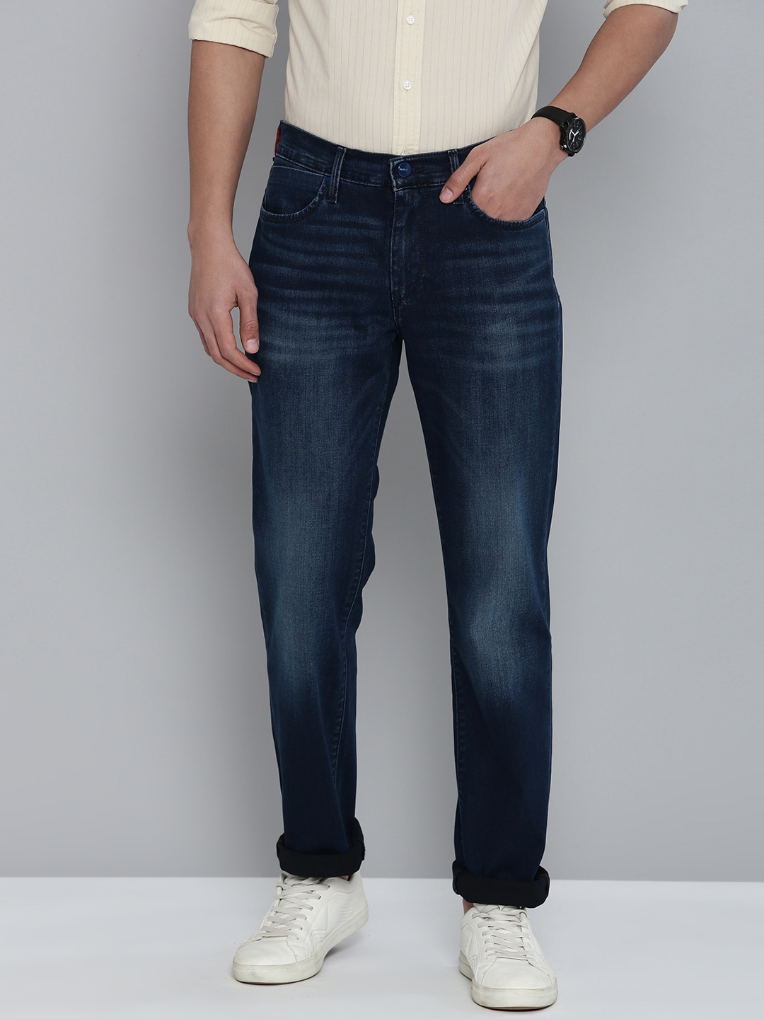 

Levis Men Slim Fit Light Fade Stretchable Mid-Rise Jeans, Blue