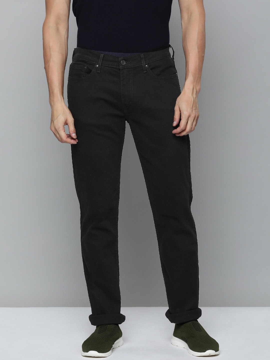 

Levis Men Classic Fit Stretchable Mid-Rise Jeans, Black
