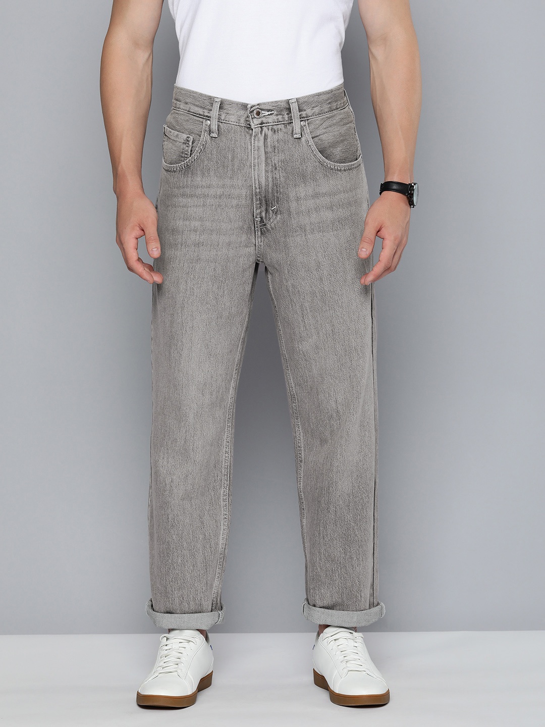 

Levis Men Pure Cotton Relaxed Fit Heavy Fade Mid-Rise Jeans, Grey