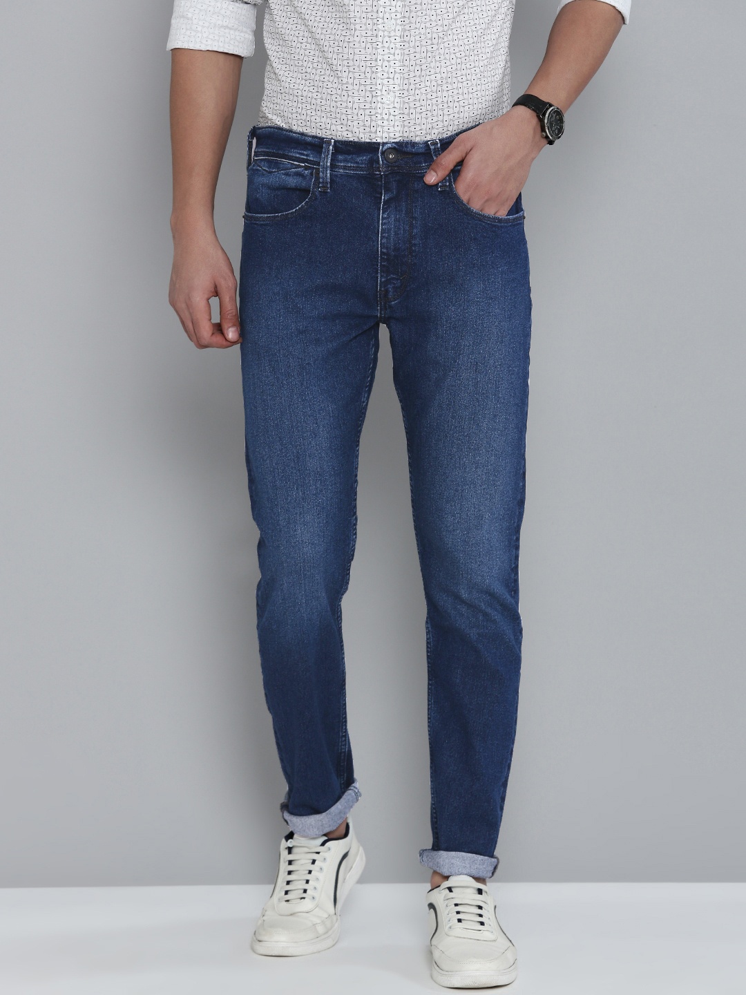 

Levis Men Tapered Fit Faded Jeans, Blue