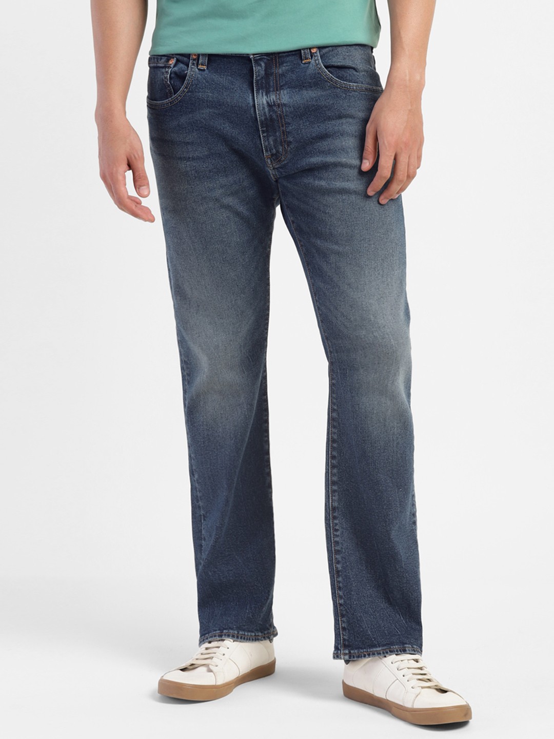 

Levis 517 Men Bootcut Mid-Rise Light Fade Stretchable Jeans, Blue