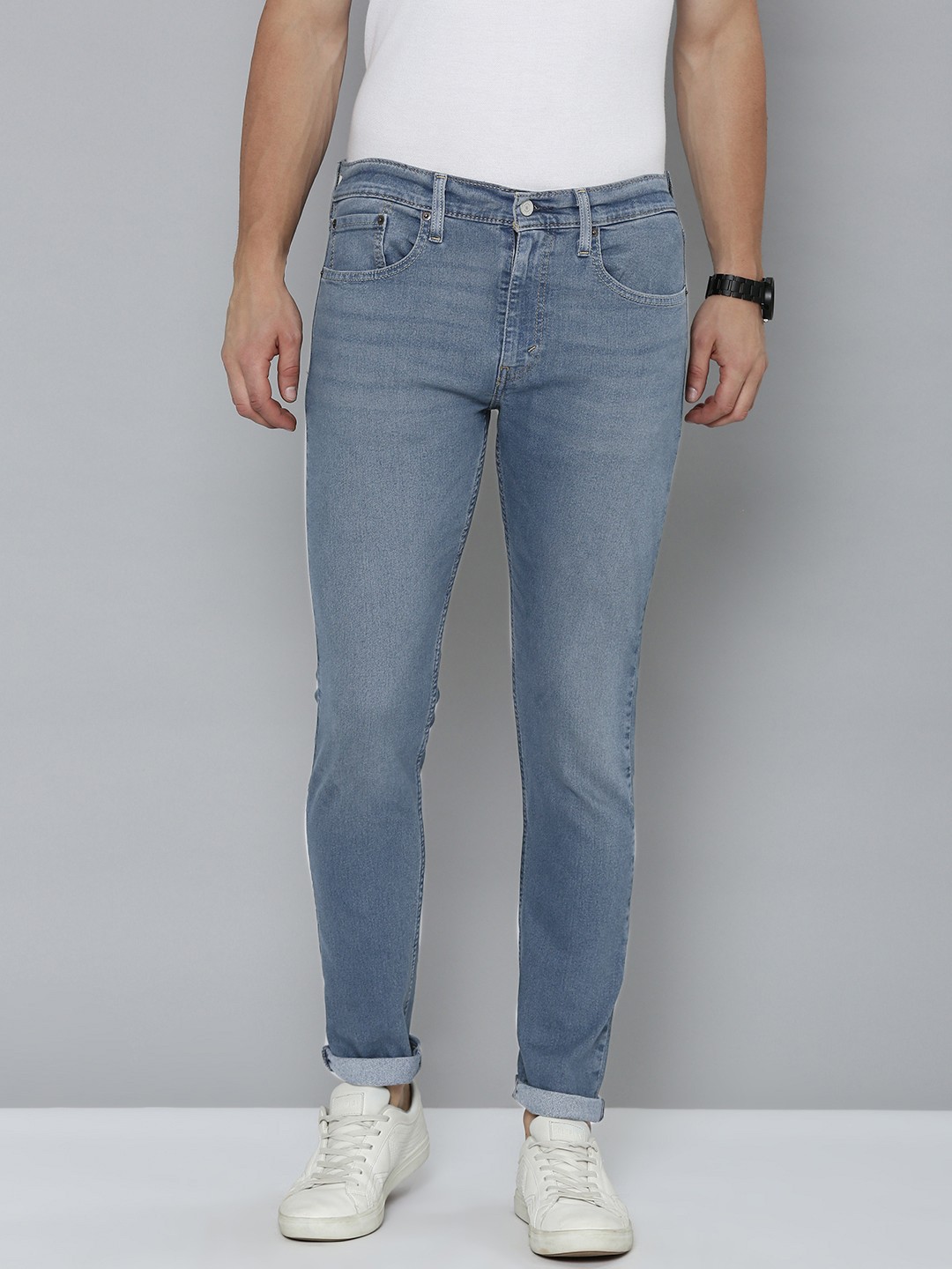 

Levis Men 512 Tapered Fit Low-Rise Light Fade Stretchable Jeans, Blue