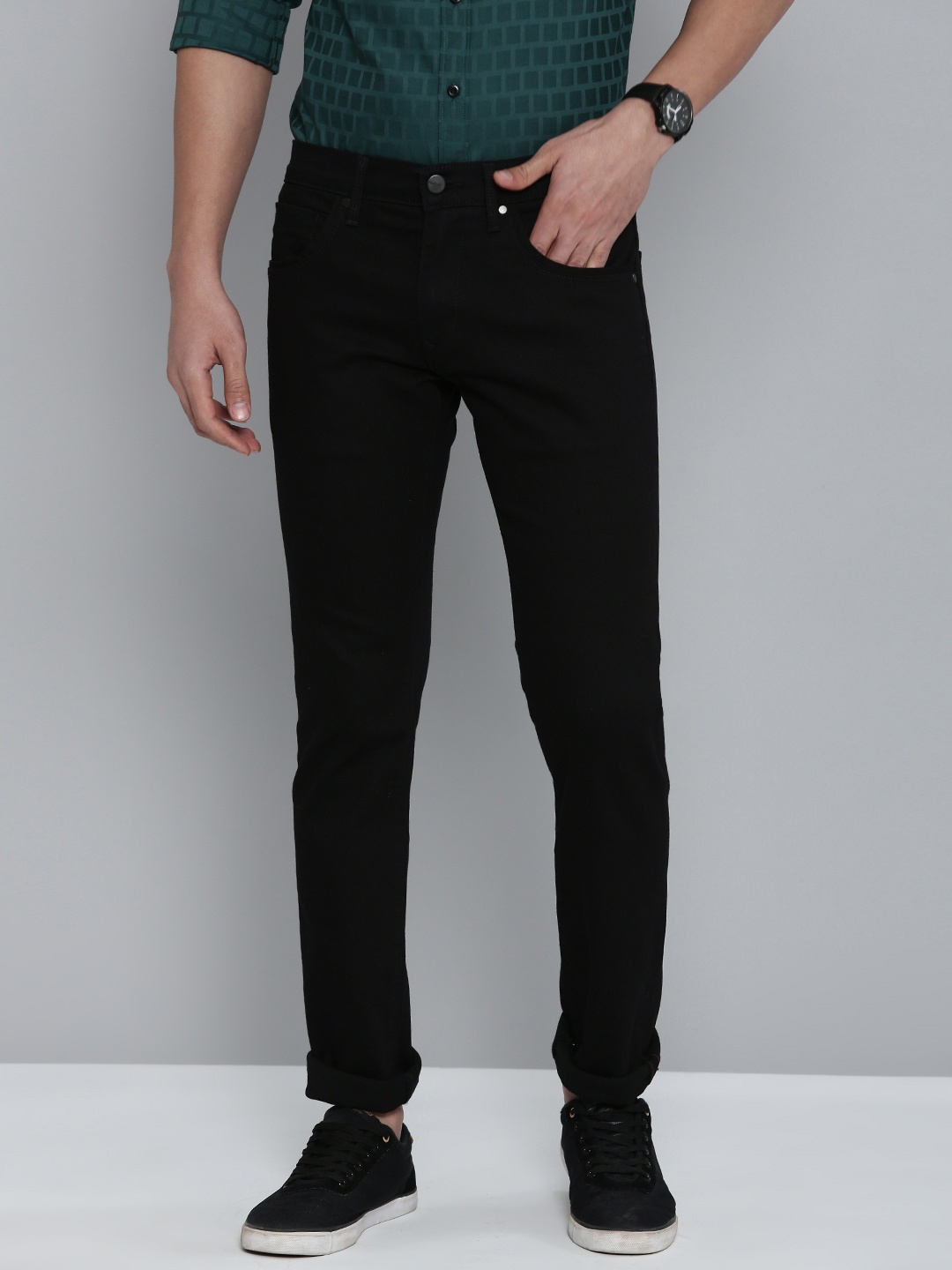 

Levis Men Skinny Fit Stretchable Mid-Rise Jeans, Black