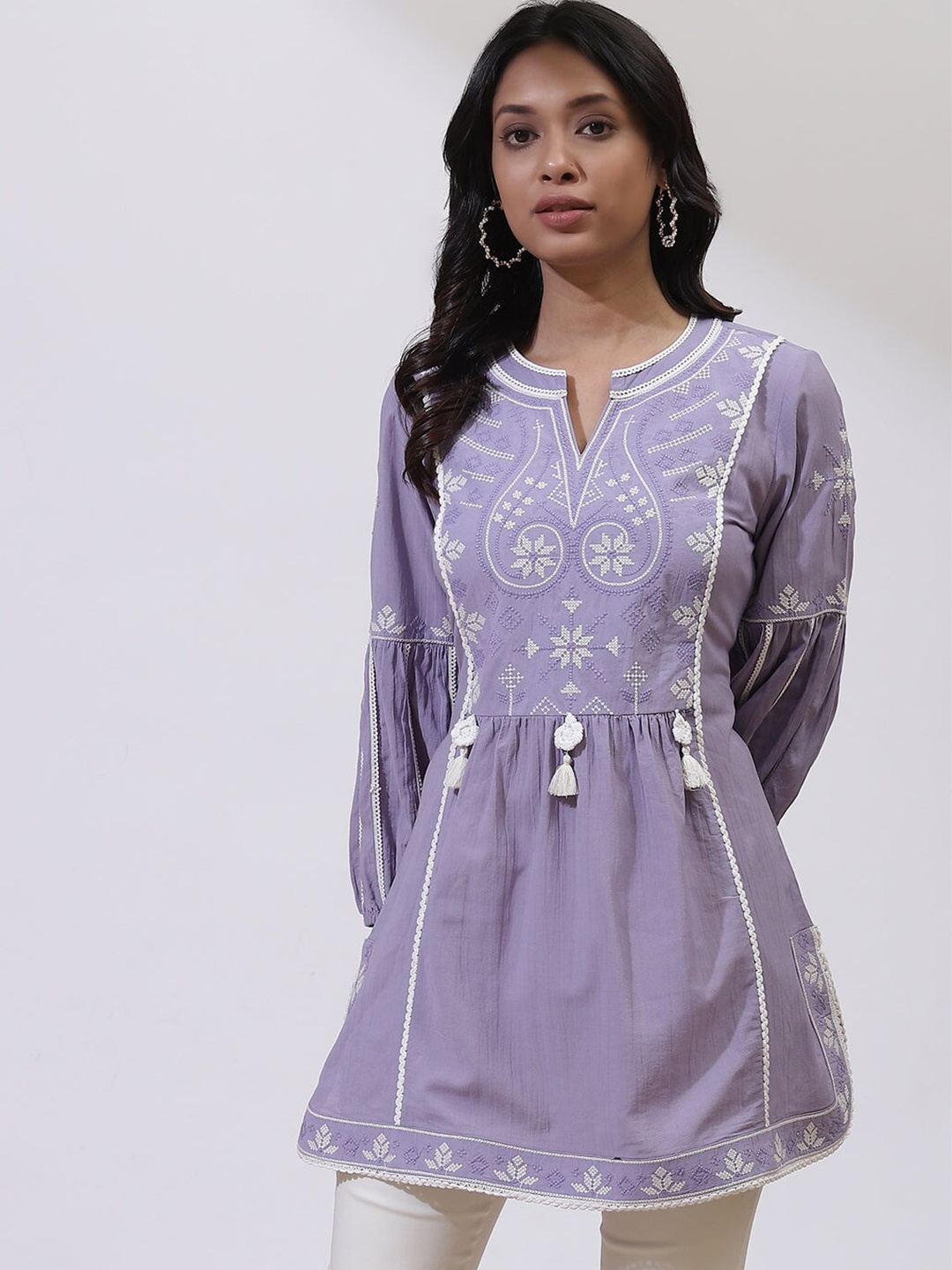 

Lakshita Ethnic Motifs Embroidered Puff Sleeves Tunic, Purple