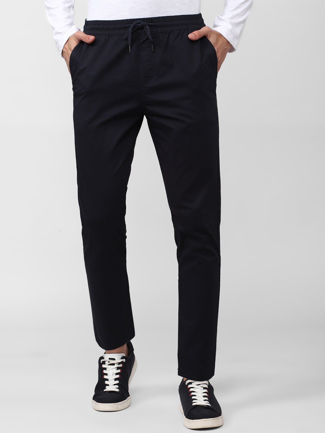 

Peter England Casuals Men Mid-Rise Slim-Fit Trousers, Black