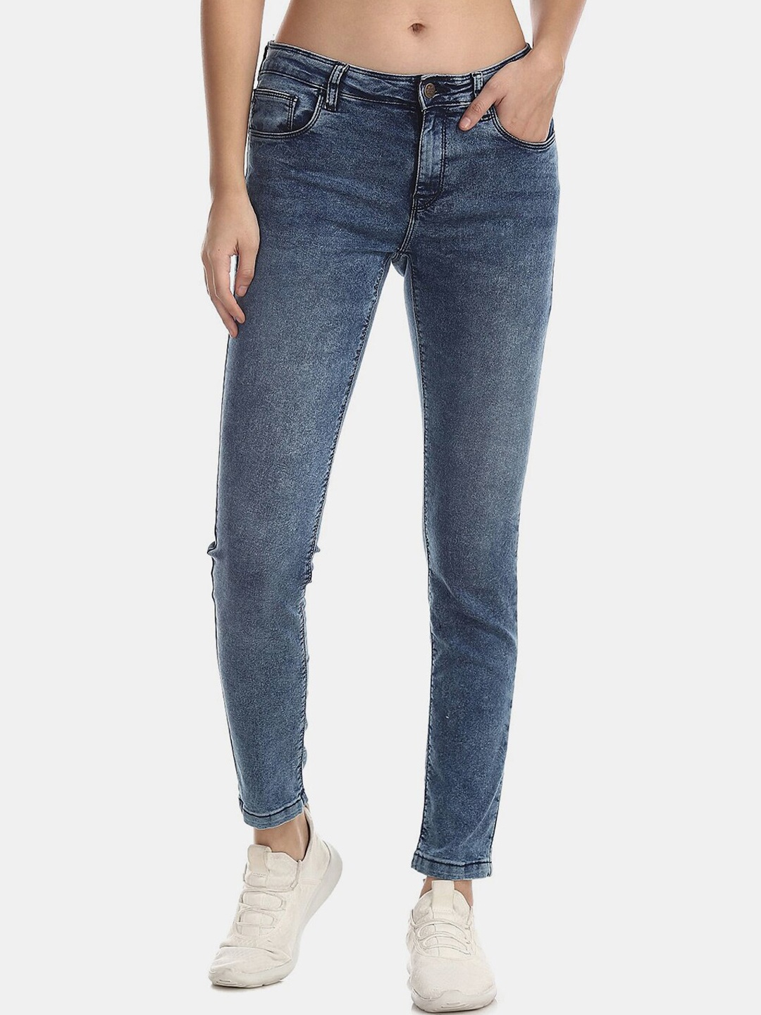 

V-Mart Women Mid Rise Heavy Fade Cotton Cropped Jeans, Blue