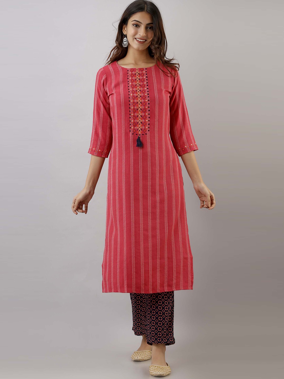 

Pankvi Straight Embroidered Kantha Work Kurta with Trousers, Pink